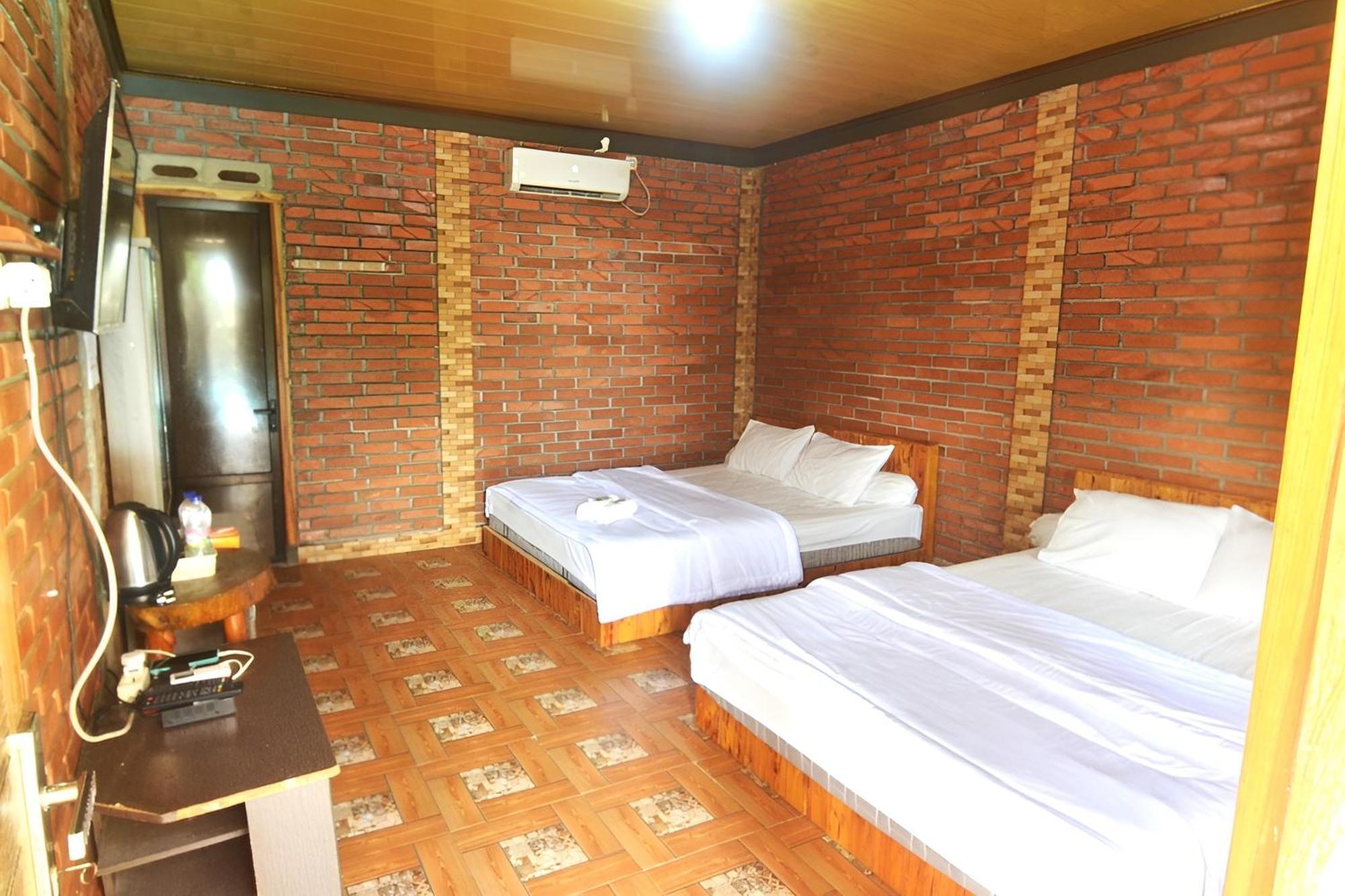Villa Kopiori Yogyakarta Extérieur photo